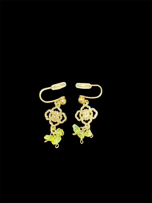 Vintage Style Clip-On Earrings with Green Beads – Handmade Non-Pierced Earrings