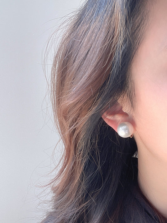Pearlised Clip On Earrings 1.6cm