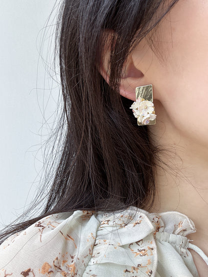 Golden Reflective Flowers Clip On Earrings