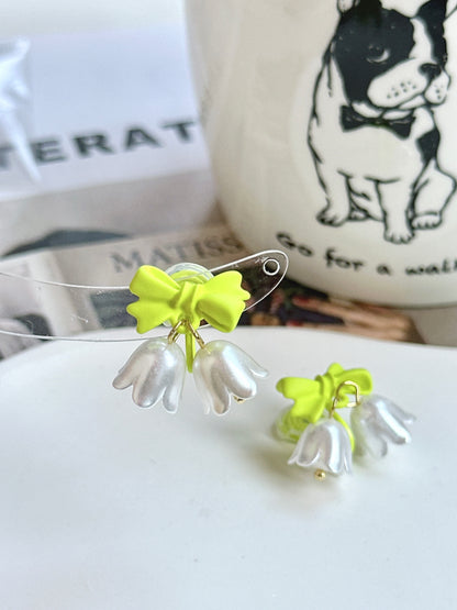 Green Bow White Flowers Clip On Earrings