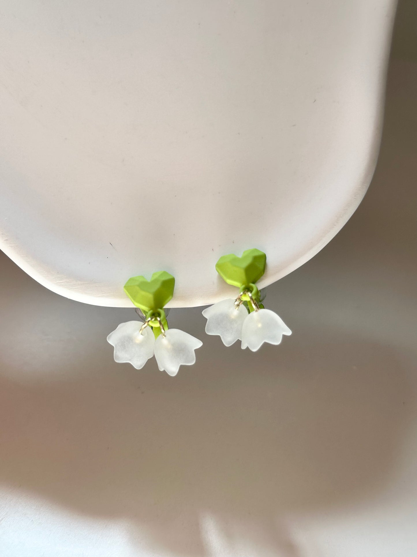 Green Heart White Flowers Clip On Earrings