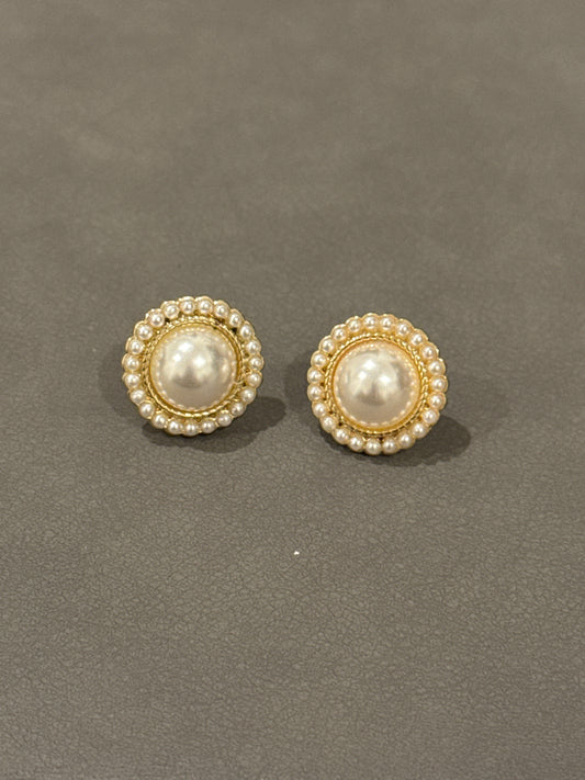 Golden Vintage Pearlised Clip On Earrings