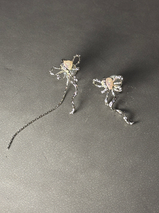 Silver Metal Bow Mismatch Clip On Earrings