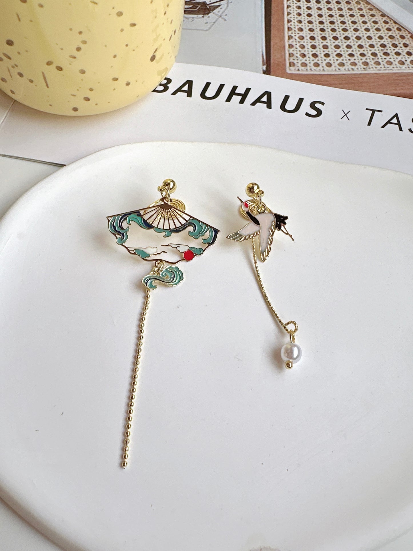 Chinese Style Crane and Fan Mismatch Clip On Earrings