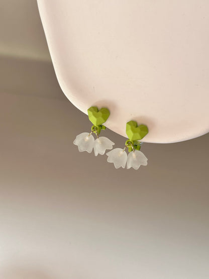 Green Heart White Flowers Clip On Earrings