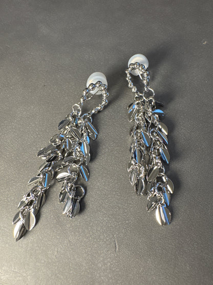 Silver Metal Leaf Shaped Tassel Clip On Earrings