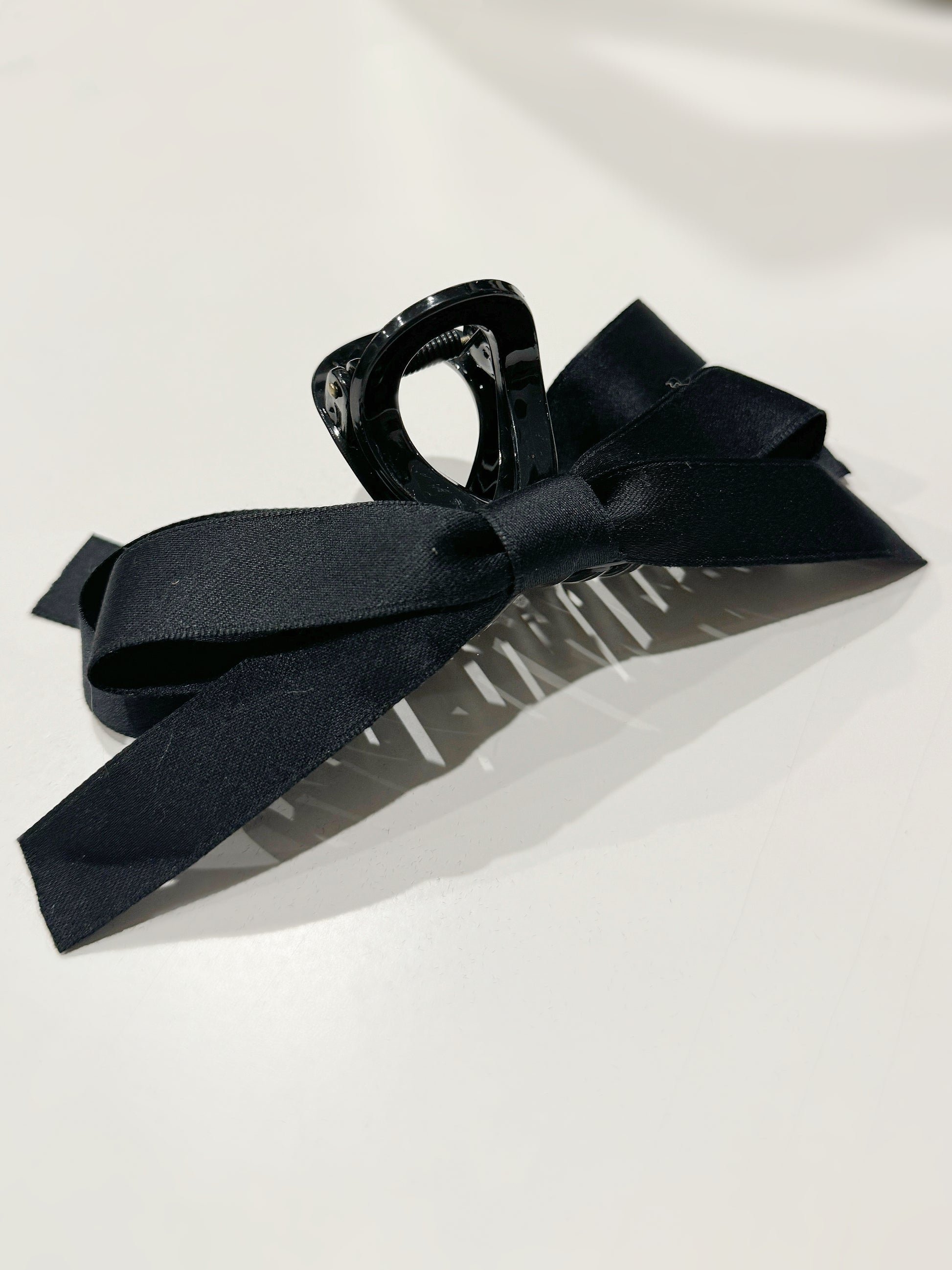 Bow Hair Claw Clip Black