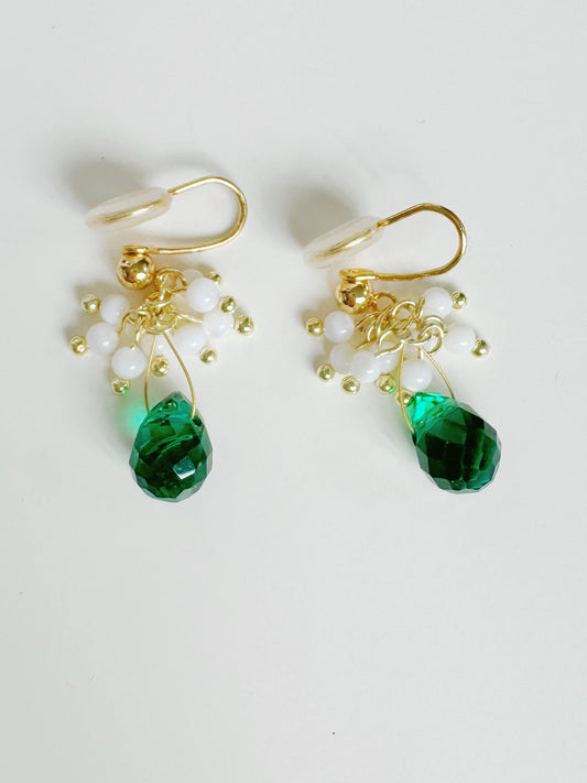 Pearl Bloom Emerald Handmade Natural Stone Clip-On Earrings. natural stone, pearl clip-on earrings for women.