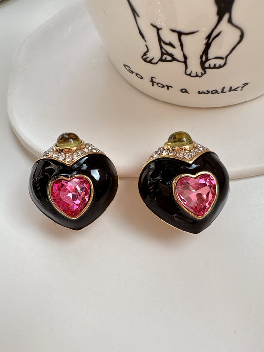 Vintage Pink Crystal Black Heart Clip On Earrings. vintage clip-on earrings for women.