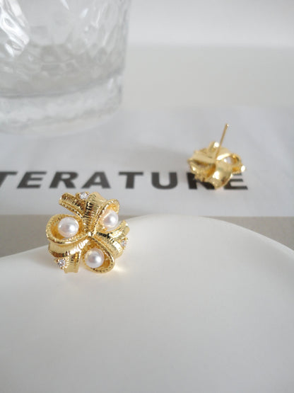 Golden Pearlised Flower Stud Earrings