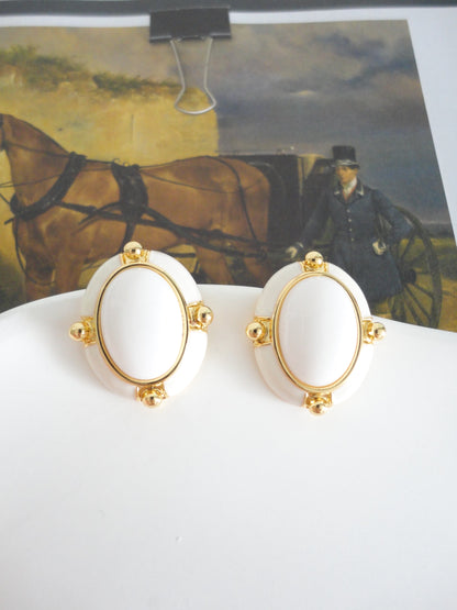 White and Golden Vintage Oval Stud Earrings