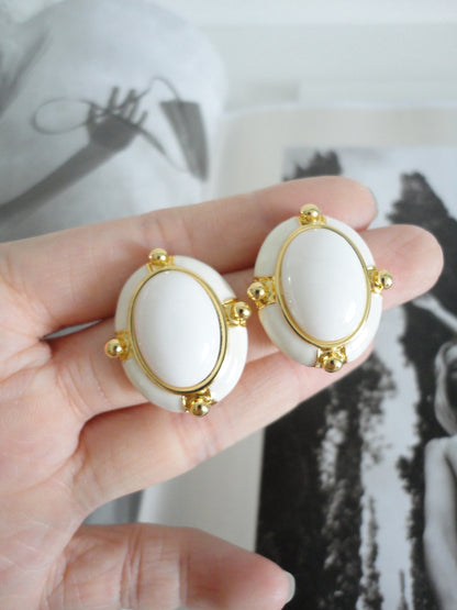 White and Golden Vintage Oval Stud Earrings