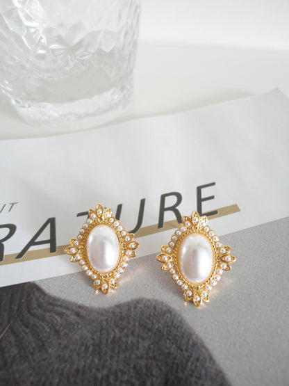 Pearlised Golden Diamond Stud Earrings