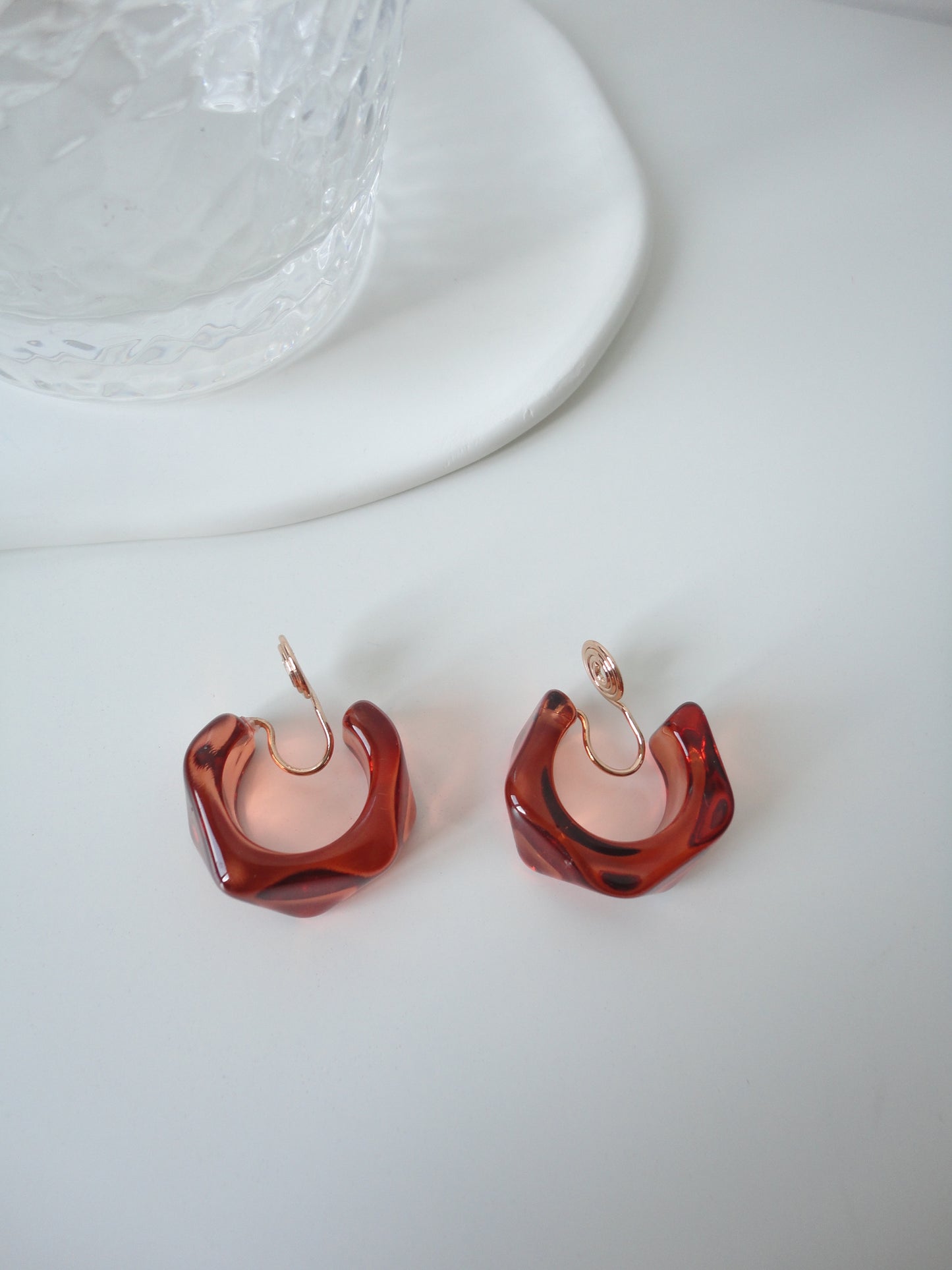 Resin Clip On Earrings Palm Red