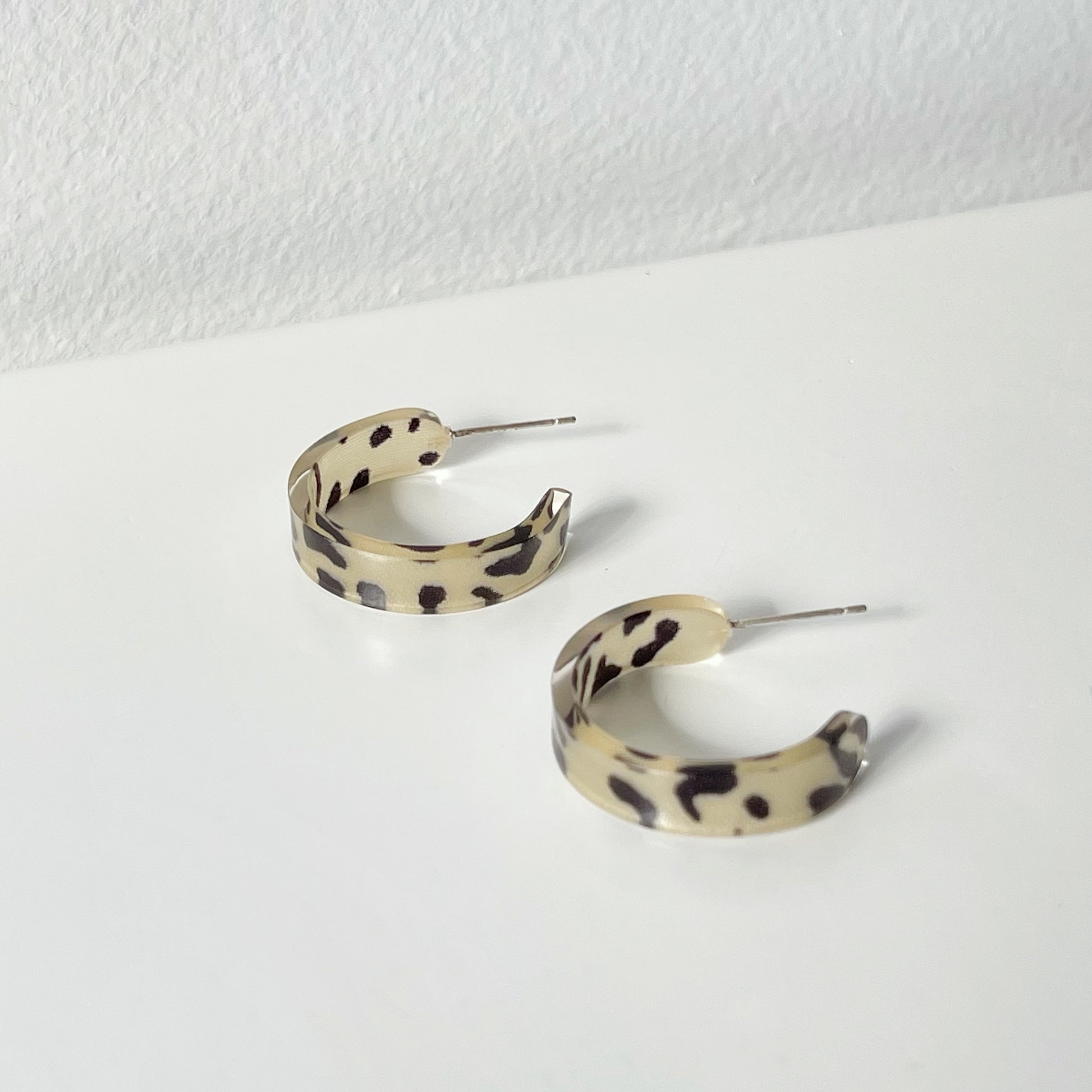 Acrylic Beige Leopard Hoop Earrings. Handmade clip-on earrings for women.