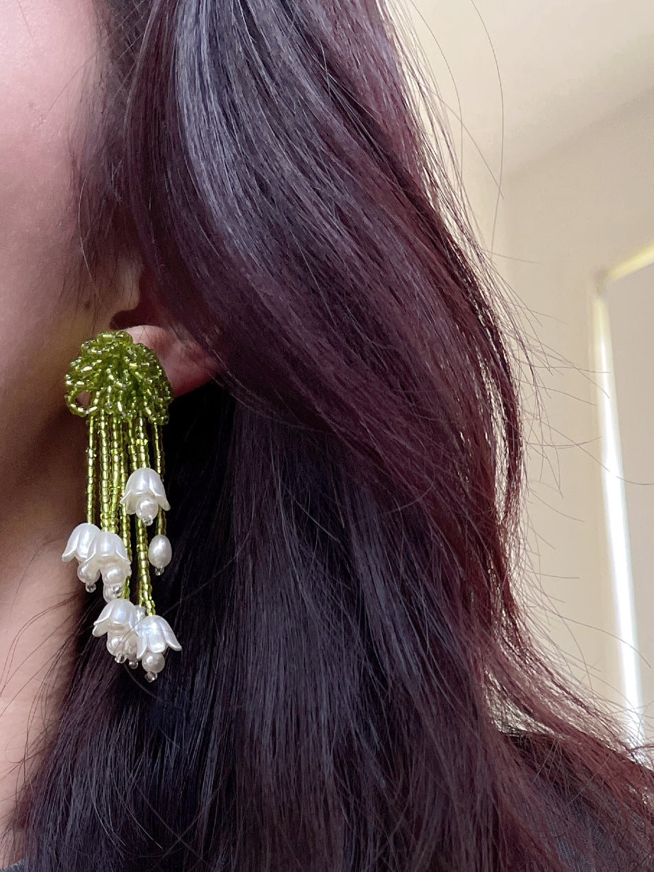 Green Beaded Tassel Bell Orchids Clip On Earrings