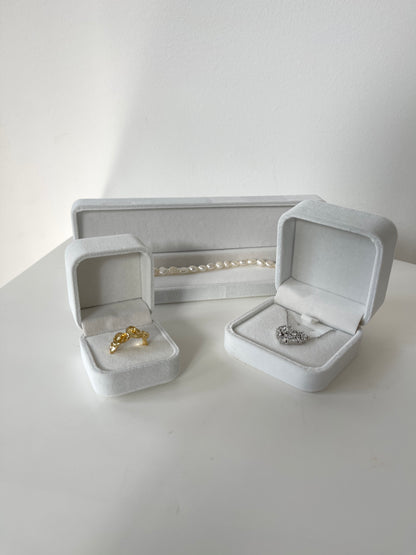 White Velvet Necklace Bracelet Box