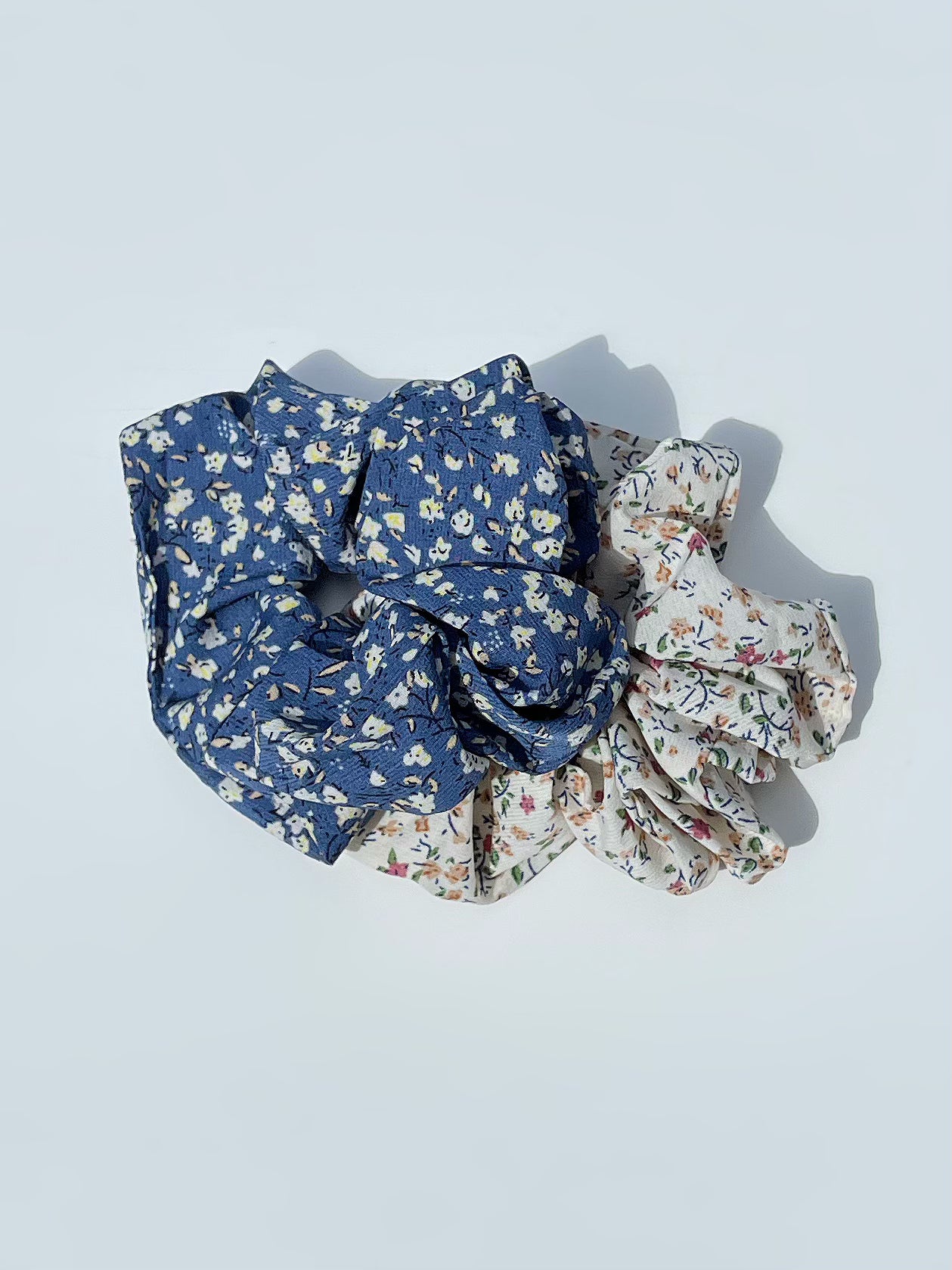 Floral Print Scrunchie Creamy White