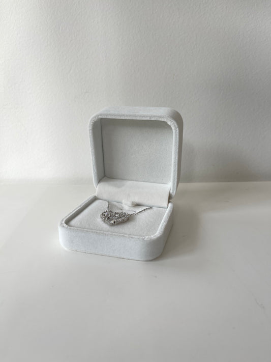 White Square Velvet Necklace Bracelet Box