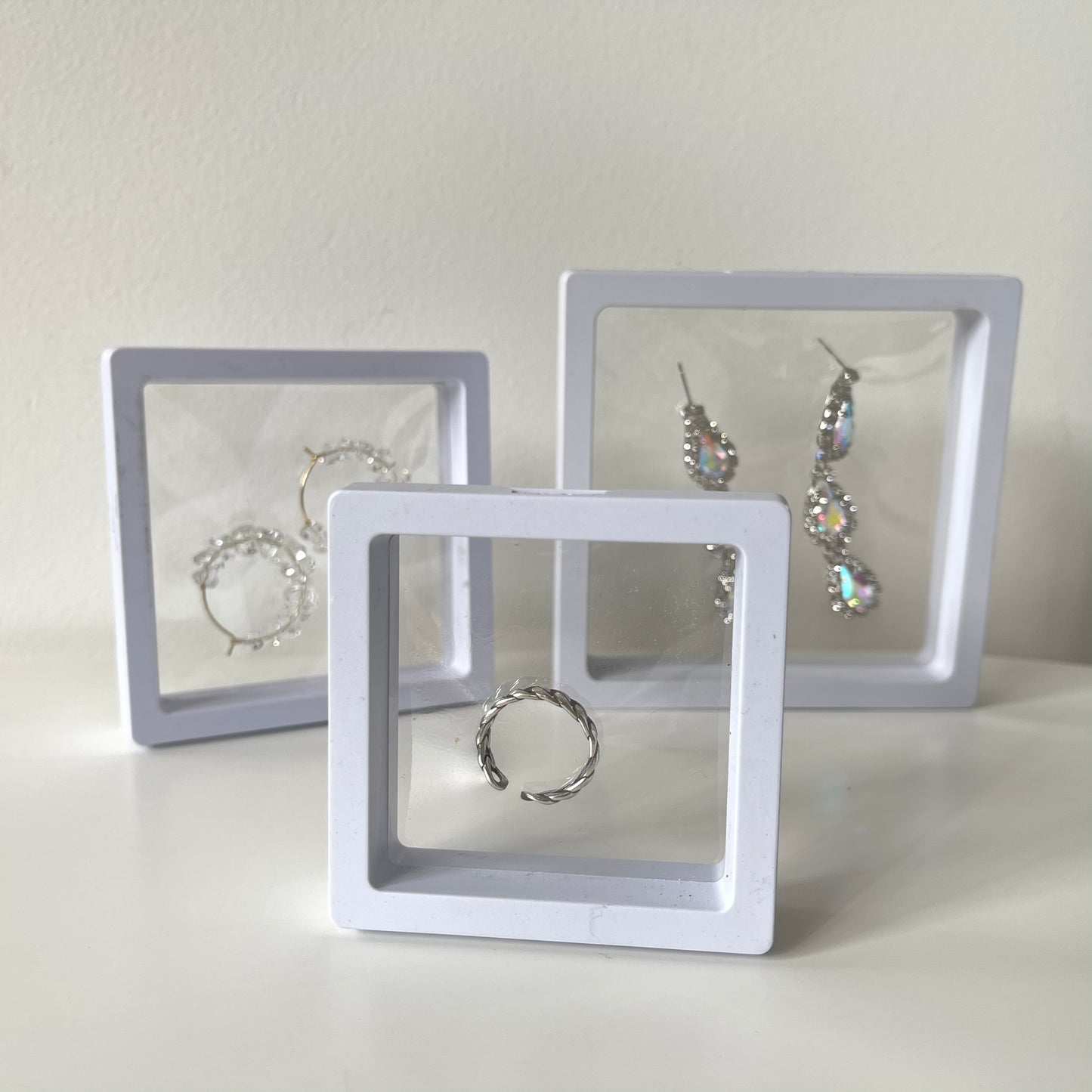 Transparent Suspended Floating Display Jewellery Storage Box 7x7x2cm White