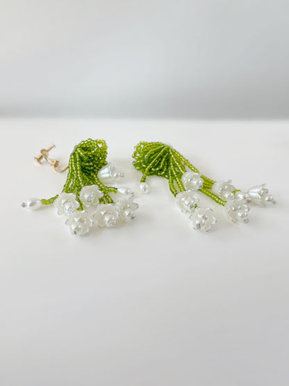 Green Beaded Tassel Bell Orchids Clip On Earrings